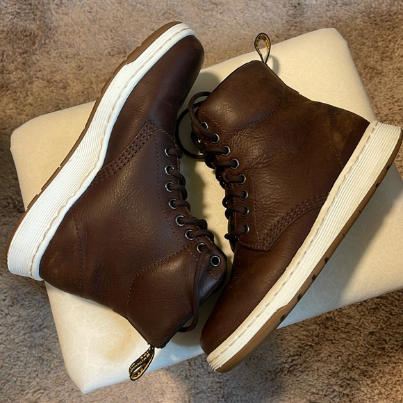 Dr. Martens Rigal Leather Boot - Picture 7 of 10